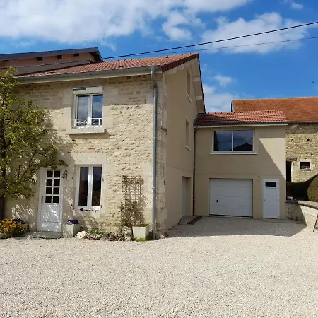 De La Pierre Percee Апартаменты