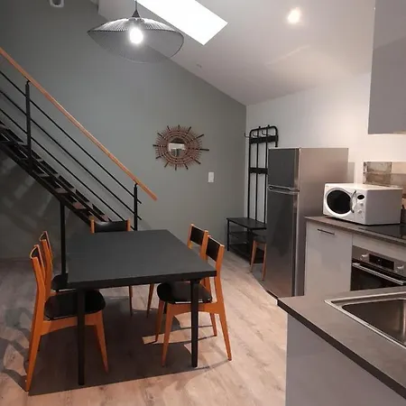 De La Pierre Percee Апартаменты Roocourt-la-Cote